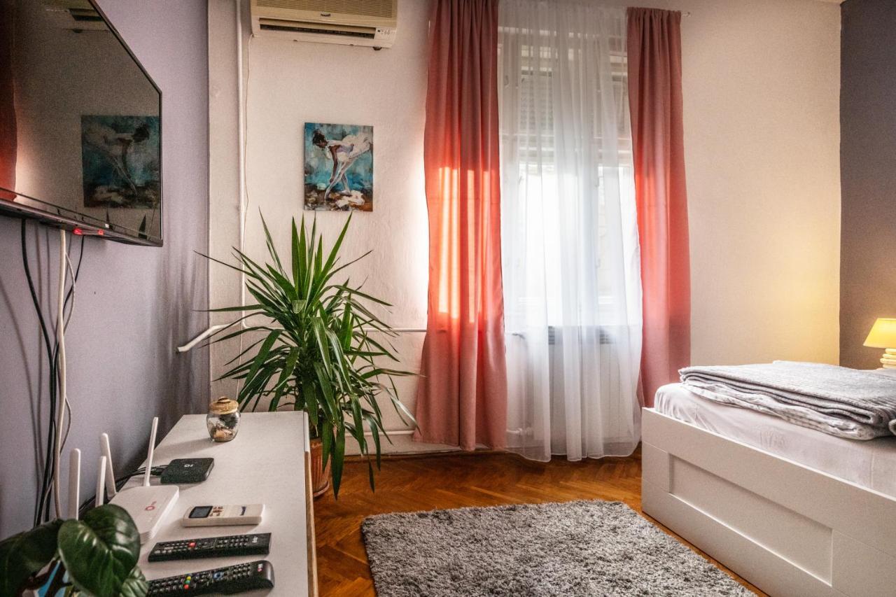 Neimar Apartment With Great Wi-Fi And Free Parking Belgrado Exterior foto