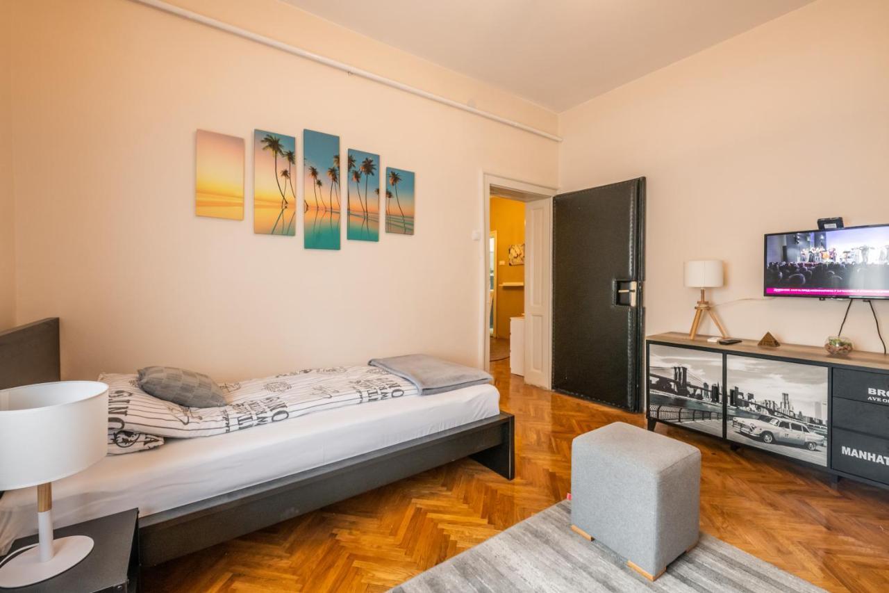 Neimar Apartment With Great Wi-Fi And Free Parking Belgrado Exterior foto